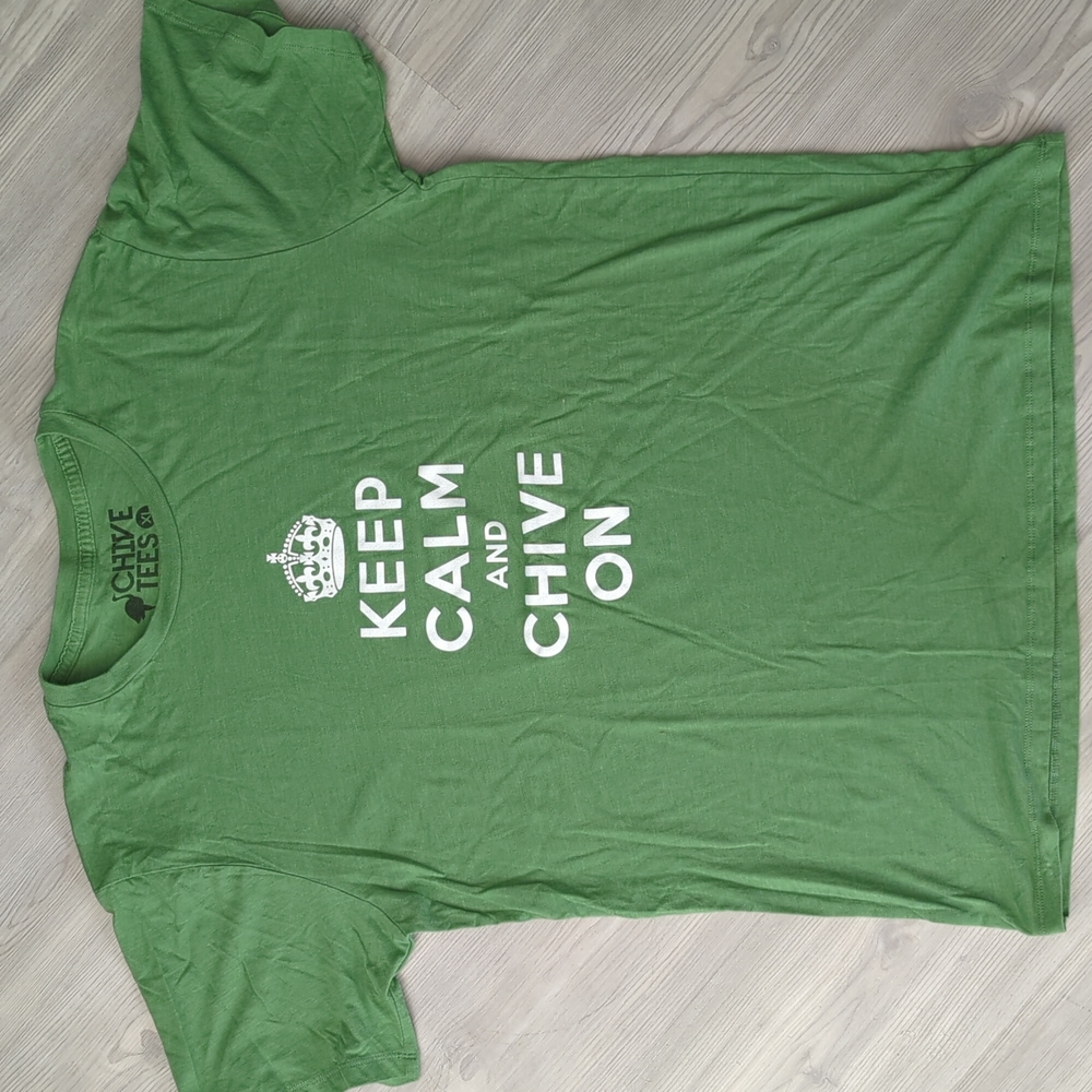 Keep calm. Chive on men's TShirt size XL